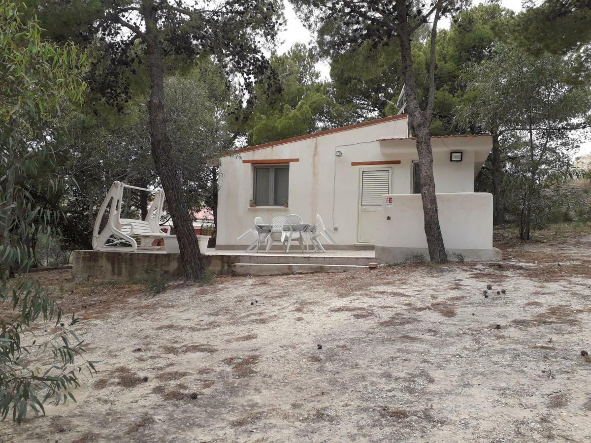 Camping La Pineta Village Порто Емпедокле Екстериор снимка