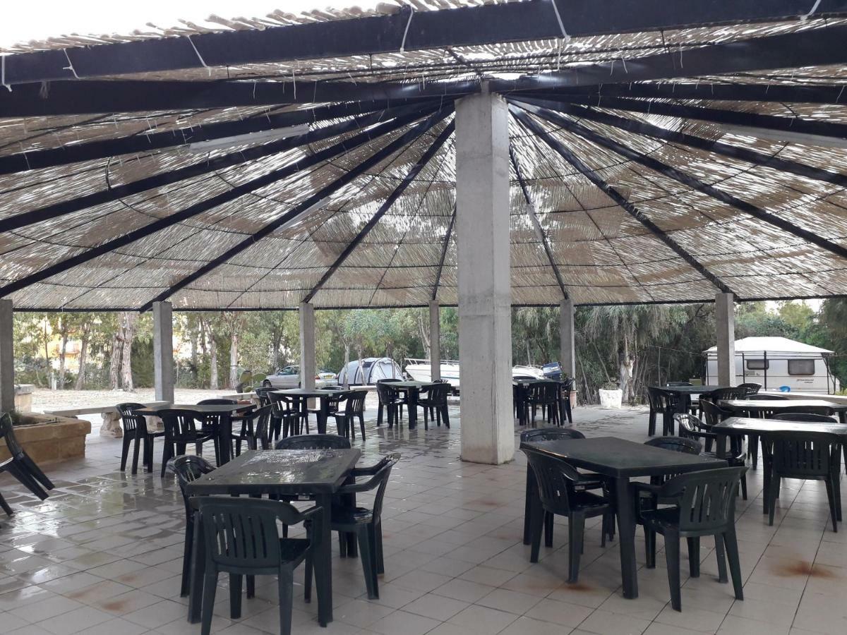Camping La Pineta Village Порто Емпедокле Екстериор снимка