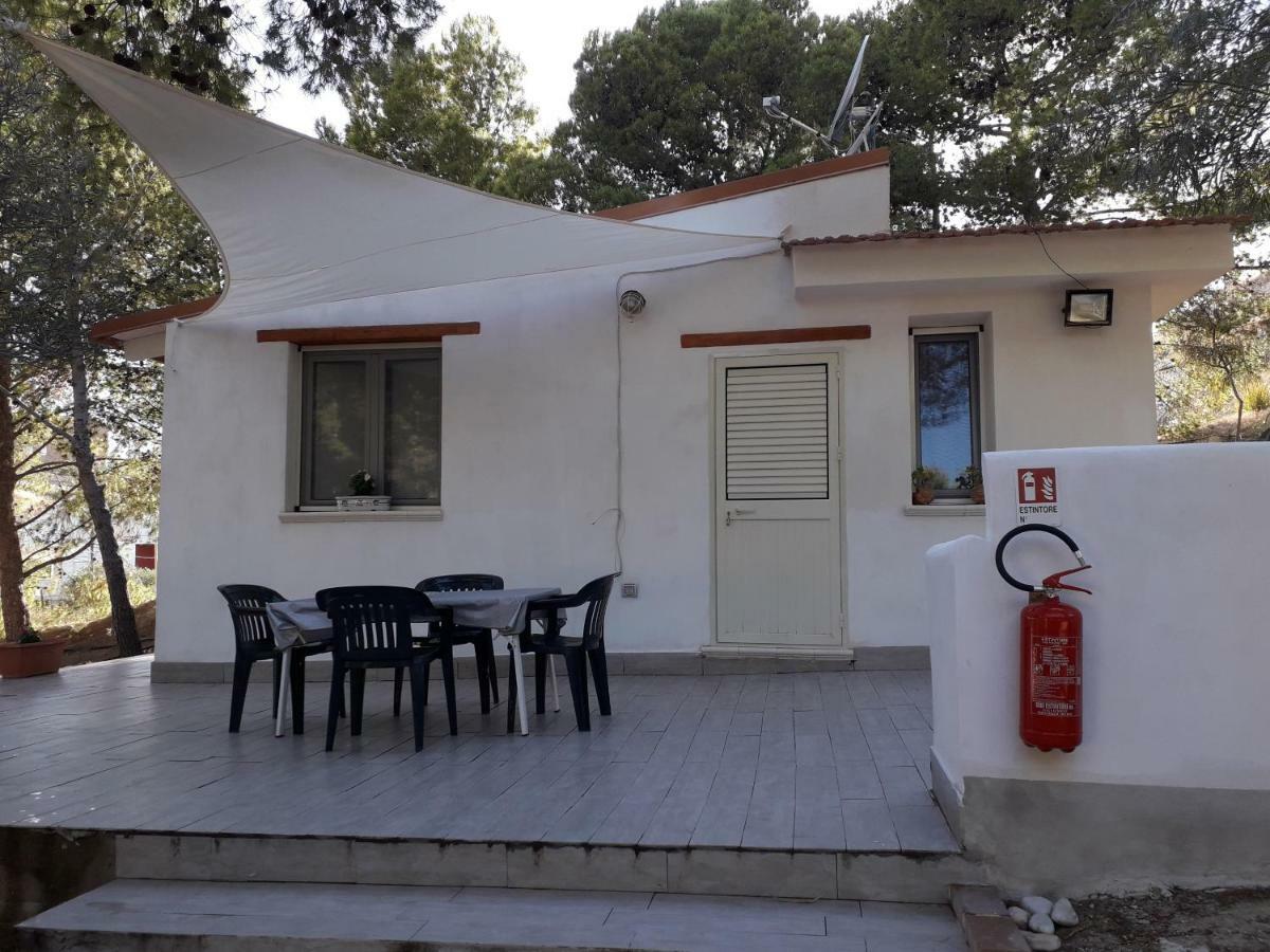 Camping La Pineta Village Порто Емпедокле Екстериор снимка